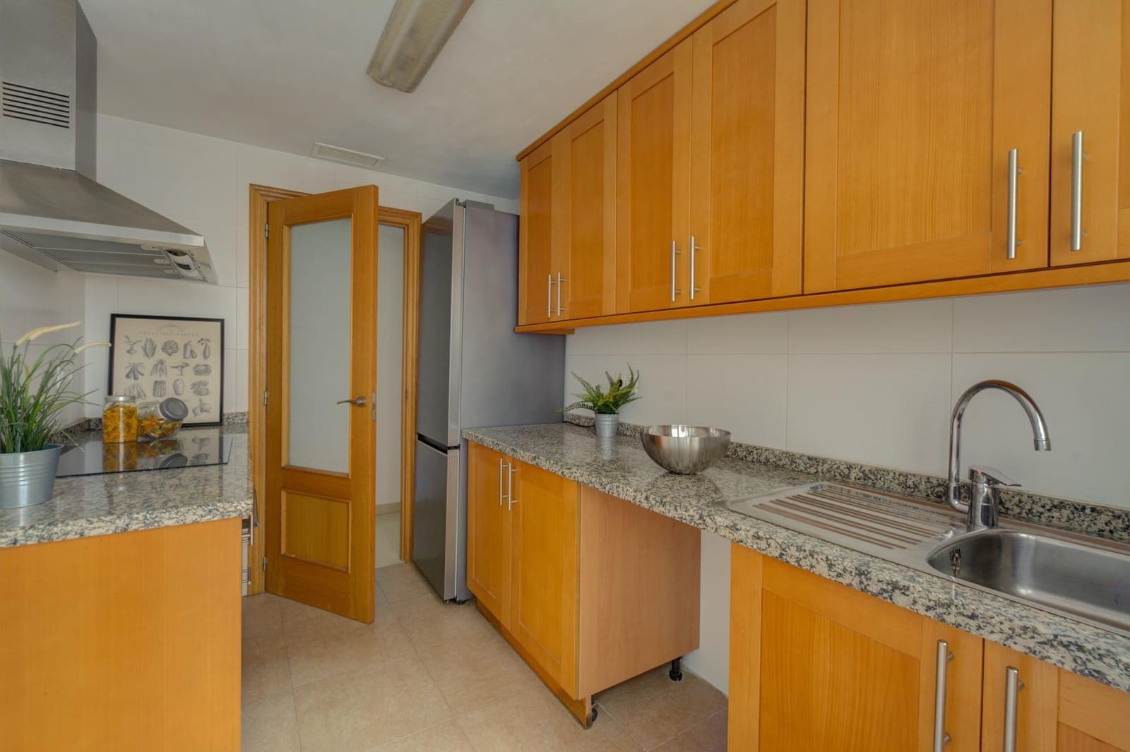3 bedroom Flat for sale in Alicante / Alacant city with garage - € 379,000 (Ref: 9472946)