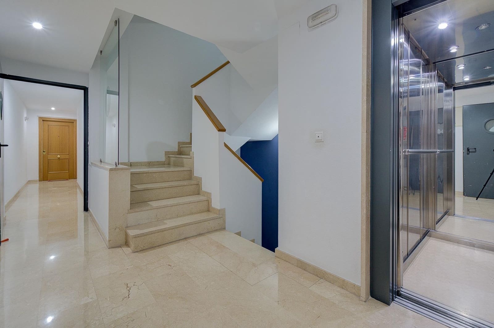 3 bedroom Flat for sale in Alicante / Alacant city with garage - € 379,000 (Ref: 9472946)