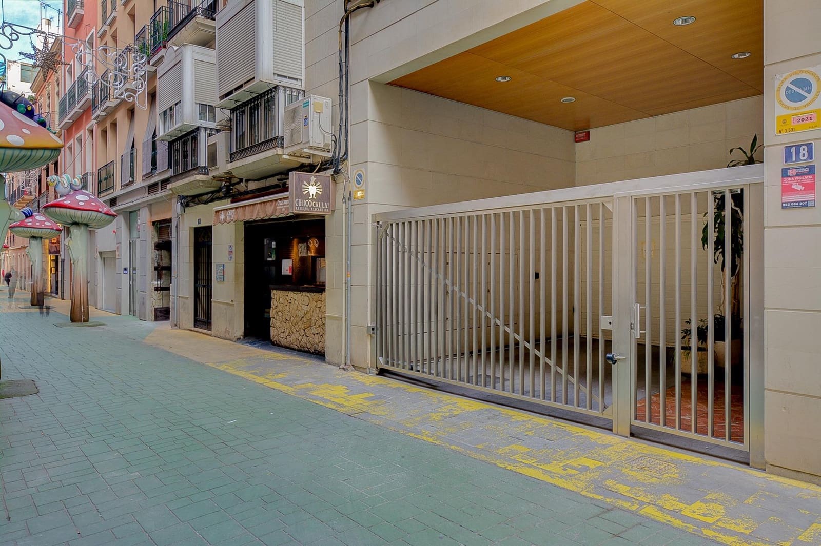 3 bedroom Flat for sale in Alicante / Alacant city with garage - € 379,000 (Ref: 9472946)