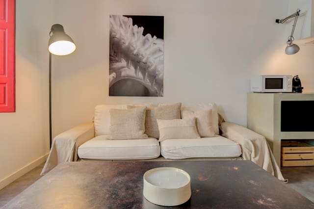 2 bedroom Flat for rent in Mercado, Alicante / Alacant city - € 1,300 (Ref: 9677438)