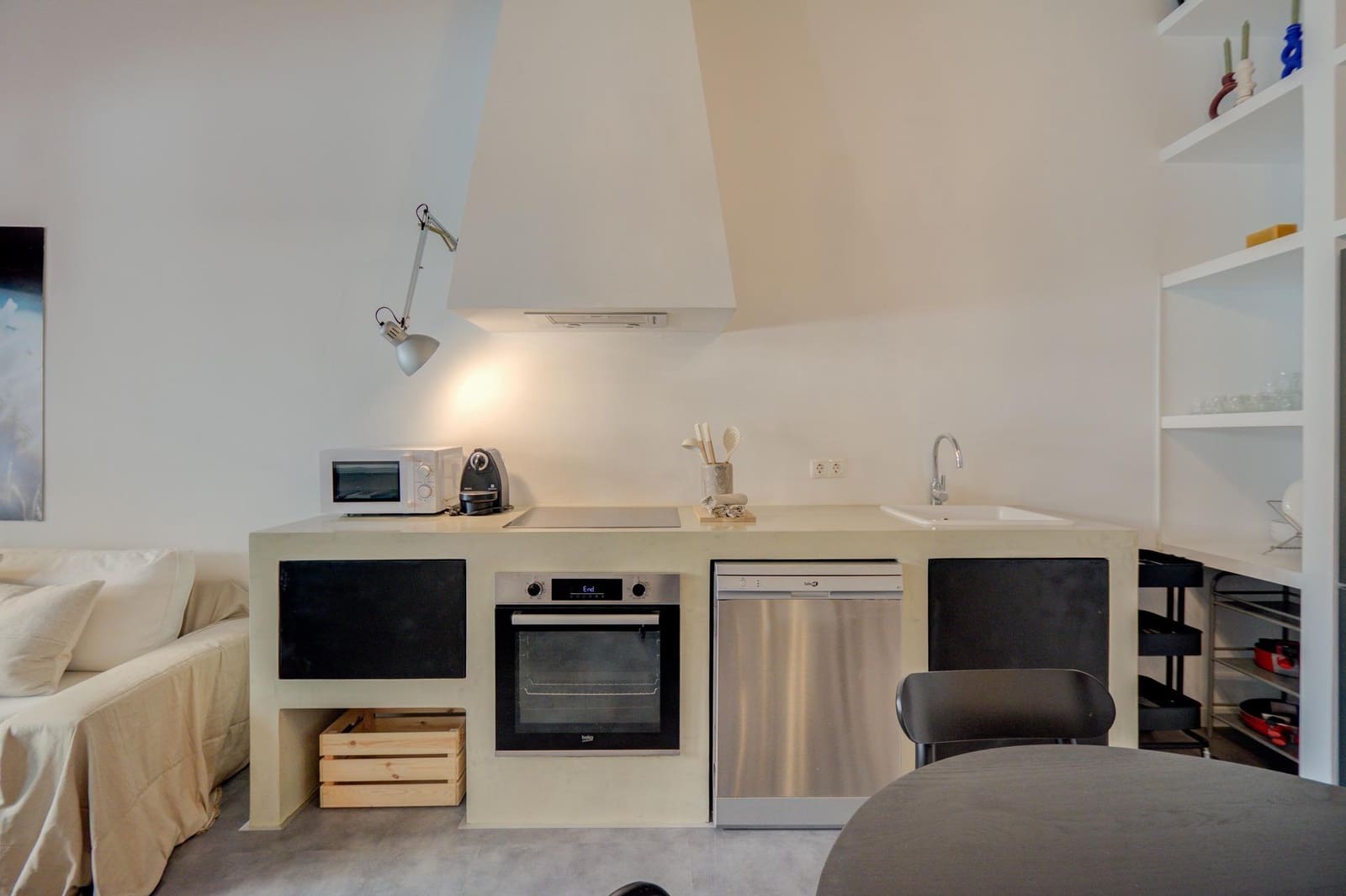 2 bedroom Flat for rent in Alicante / Alacant city - € 1,300 (Ref: 9677438)