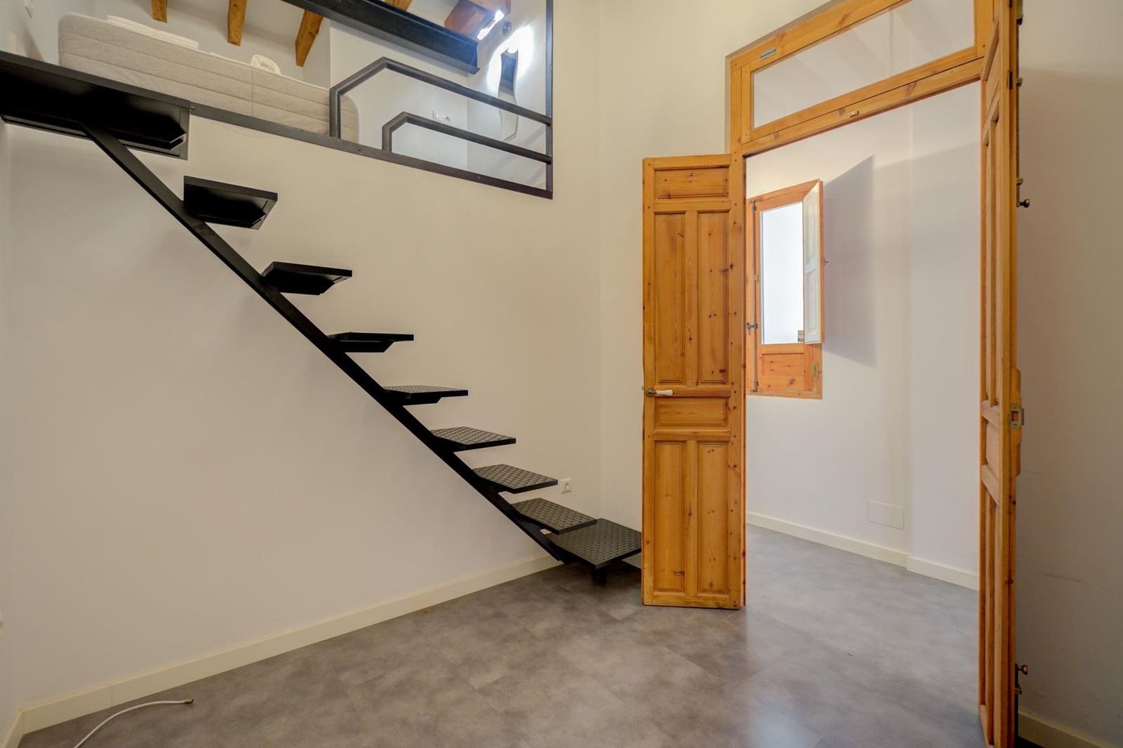 2 bedroom Flat for rent in Alicante / Alacant city - € 1,300 (Ref: 9677438)