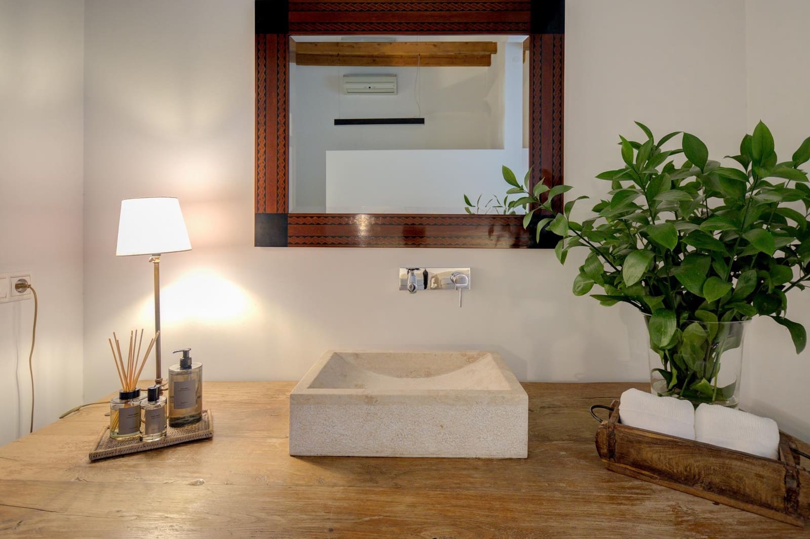 2 bedroom Flat for rent in Alicante / Alacant city - € 1,300 (Ref: 9677438)