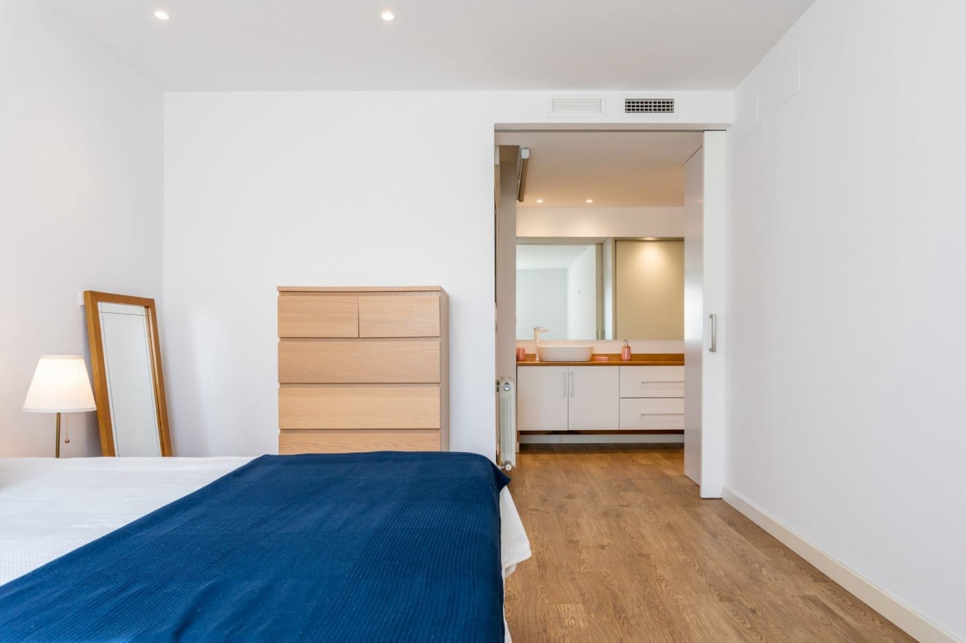 3 bedroom Flat for sale in Alicante / Alacant city with garage - € 370,000 (Ref: 9679820)