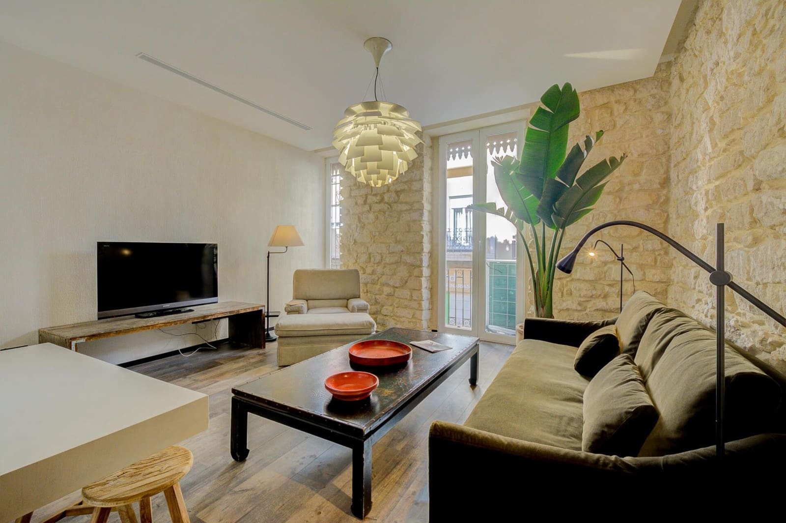 2 bedroom Flat for rent in Alicante / Alacant city - € 1,400 (Ref: 9839222)