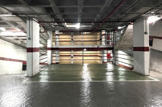 Garage zu verkaufen in Mercado, Alicante / Alacant Stadt - 34.900 € (Ref: 9873477)