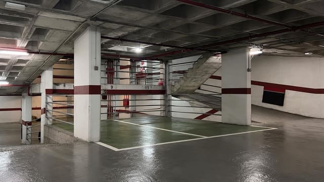 Garage zu verkaufen in Mercado, Alicante / Alacant Stadt - 34.900 € (Ref: 9873477)