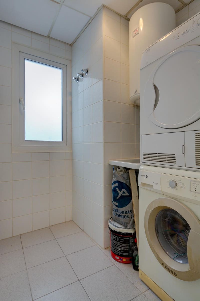1 slaapkamer Flat te koop in Alicante stad - € 249.000 (Ref: 9878767)