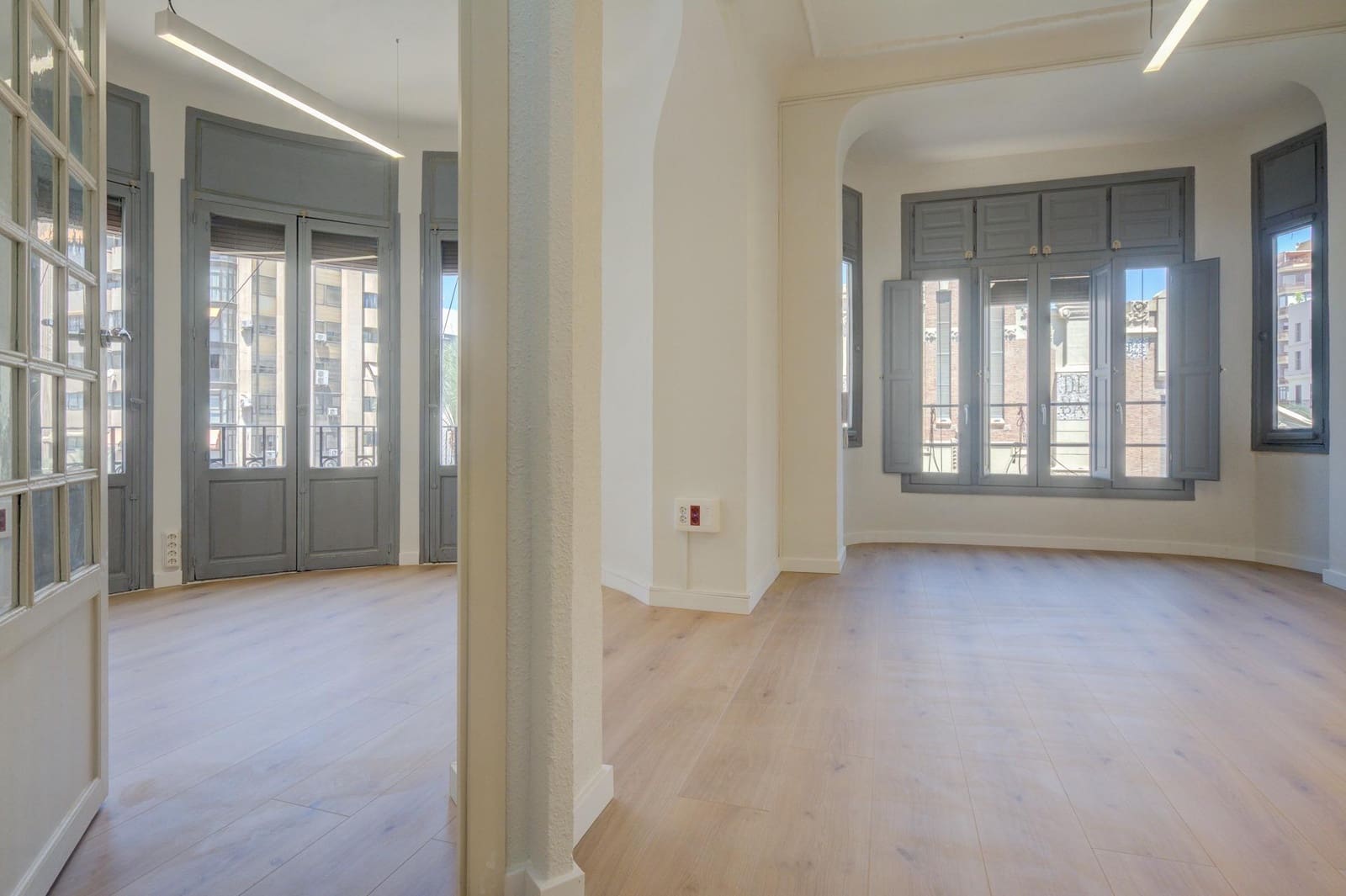 2 soveværelse Kontor til leje i Alicante by - € 1.400 (Ref: 9884761)