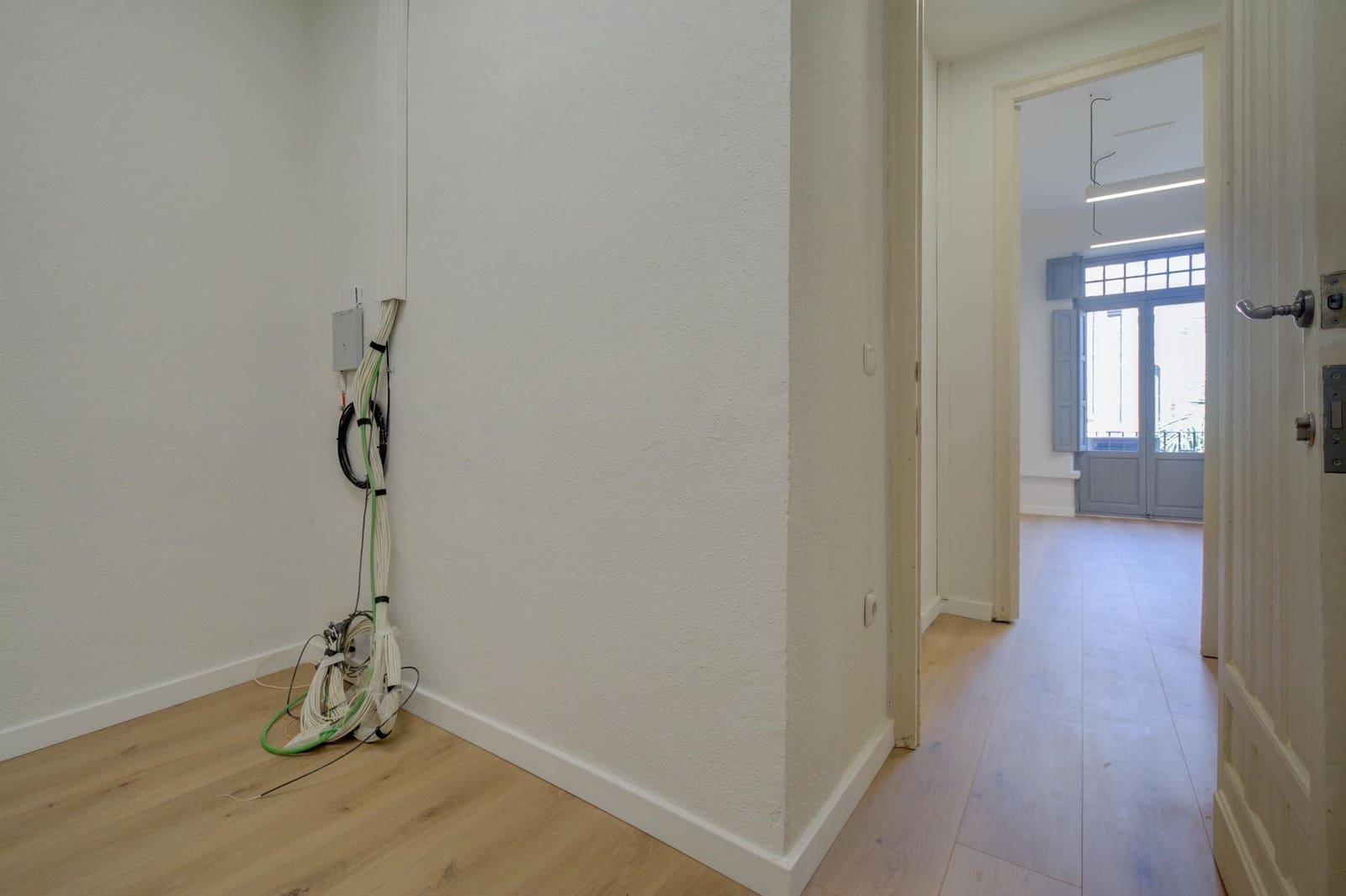 2 soveværelse Kontor til leje i Alicante by - € 1.400 (Ref: 9884761)