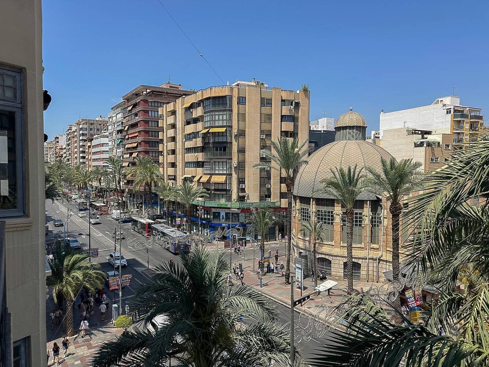 2 soveværelse Kontor til leje i Alicante by - € 1.400 (Ref: 9884761)