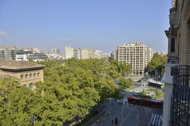 4 bedroom Flat for sale in Zaragoza city - € 780,000 (Ref: 9412637)