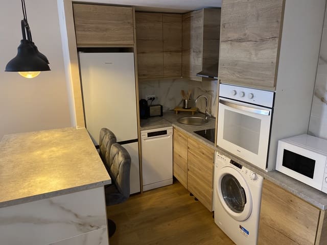 2 bedroom Apartment for sale in Jaca with pool garage - € 365,000 (Ref: 9413257)