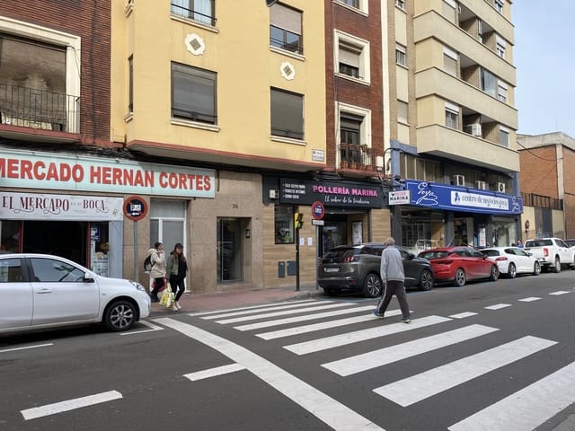Commercieel te huur in Zaragoza stad met garage - € 6.500 (Ref: 9413262)