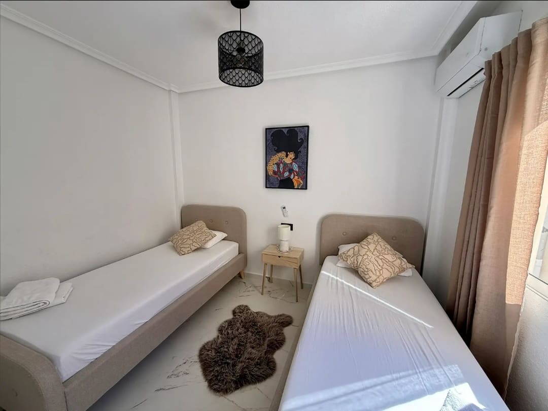 Apartamento de 2 habitaciones en Orihuela en venta con piscina garaje - 200.000 € (Ref: 10054803)