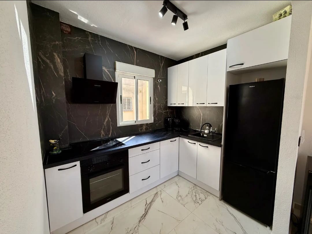 Apartamento de 2 habitaciones en Orihuela en venta con piscina garaje - 200.000 € (Ref: 10054803)