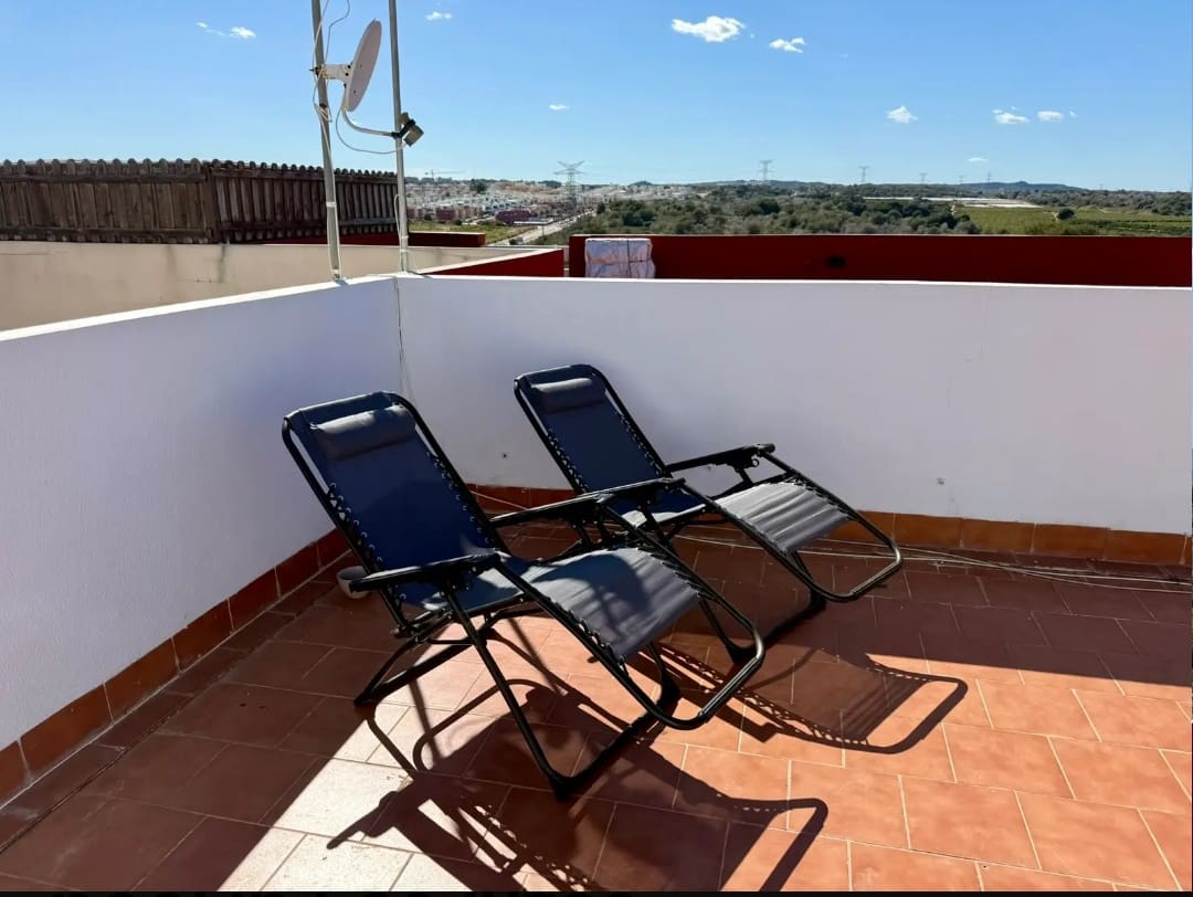 Apartamento de 2 habitaciones en Orihuela en venta con piscina garaje - 200.000 € (Ref: 10054803)