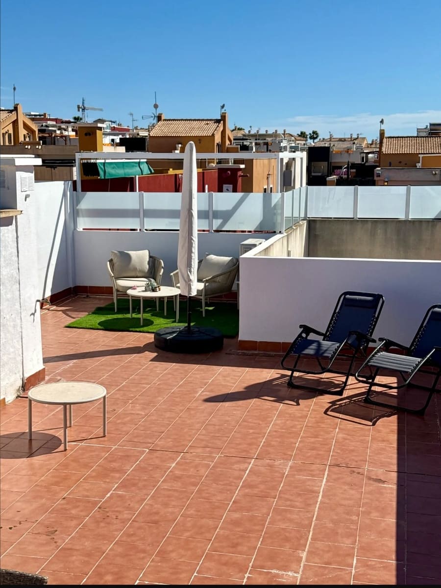 Apartamento de 2 habitaciones en Orihuela en venta con piscina garaje - 200.000 € (Ref: 10054803)