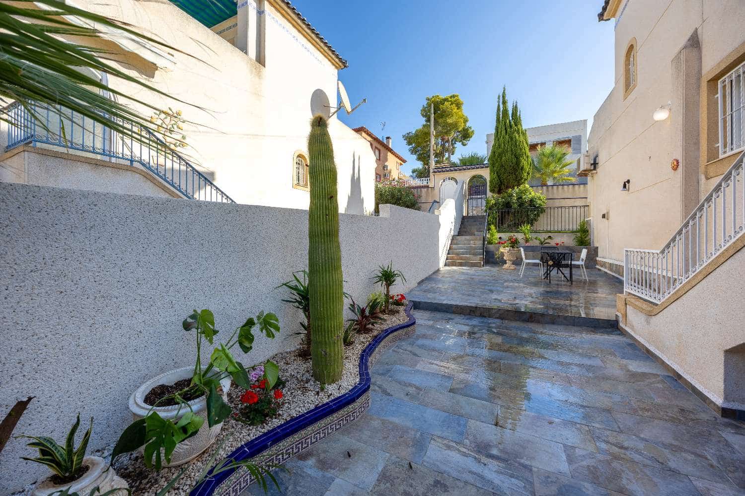 3 chambre Villa/Maison à vendre à Orihuela avec garage - 325 000 € (Ref: 10094260)