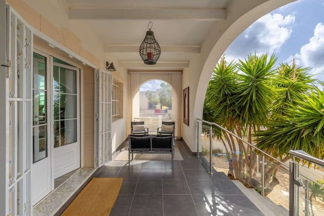 3 sovrum Villa till salu i Orihuela med pool garage - 449 000 € (Ref: 9141504)