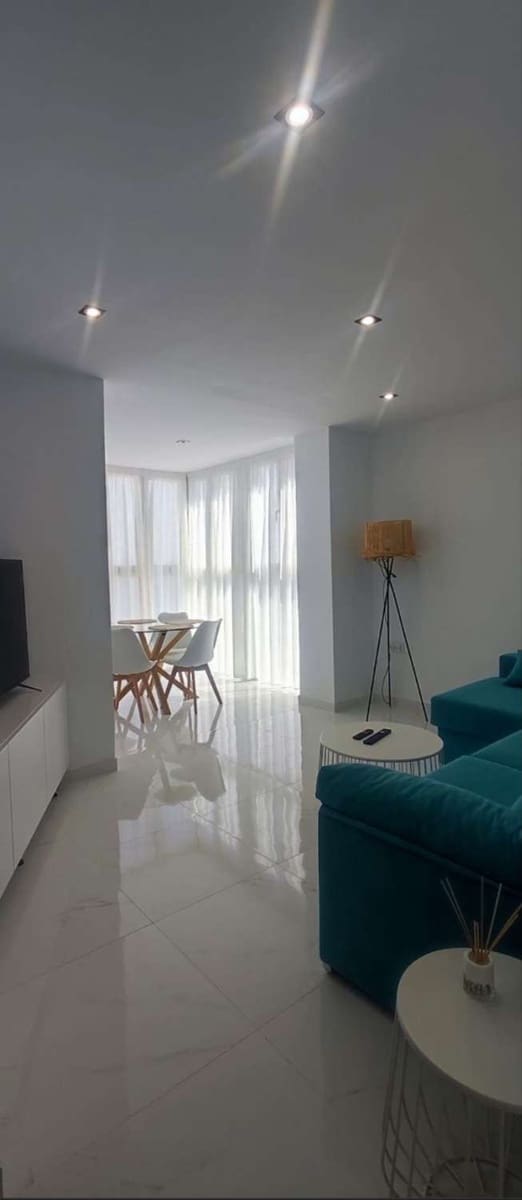 2 bedroom Apartment for sale in Torrevieja - € 189,000 (Ref: 9219855)