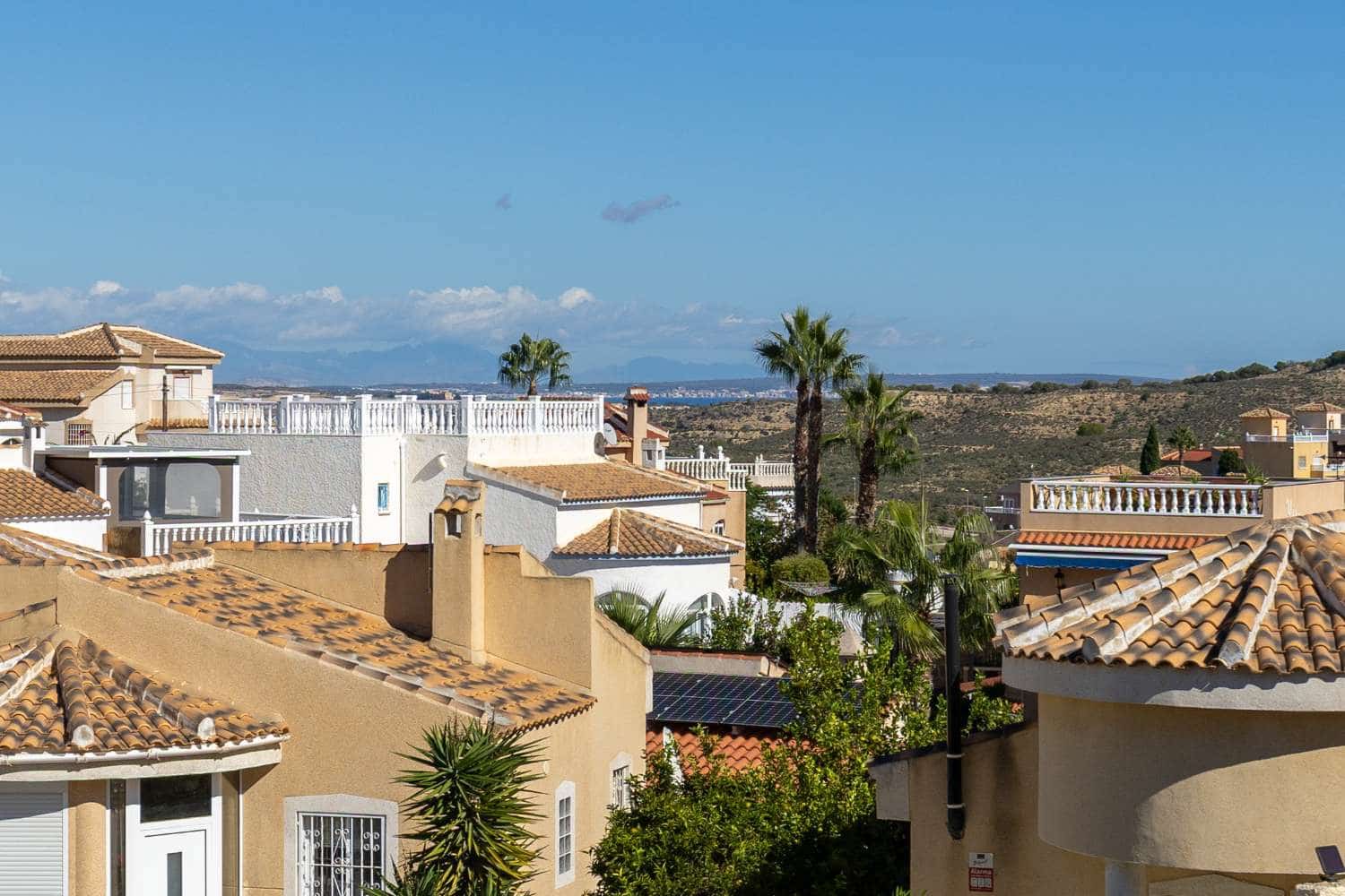 3 bedroom Villa for sale in Ciudad Quesada with garage - € 219,999 (Ref: 9356729)