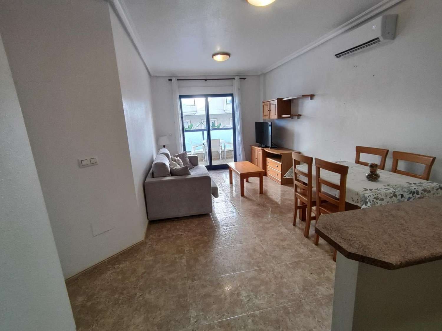 2 quarto Apartamento de Praia para venda em Orihuela com piscina - 185 000 € (Ref: 9430887)