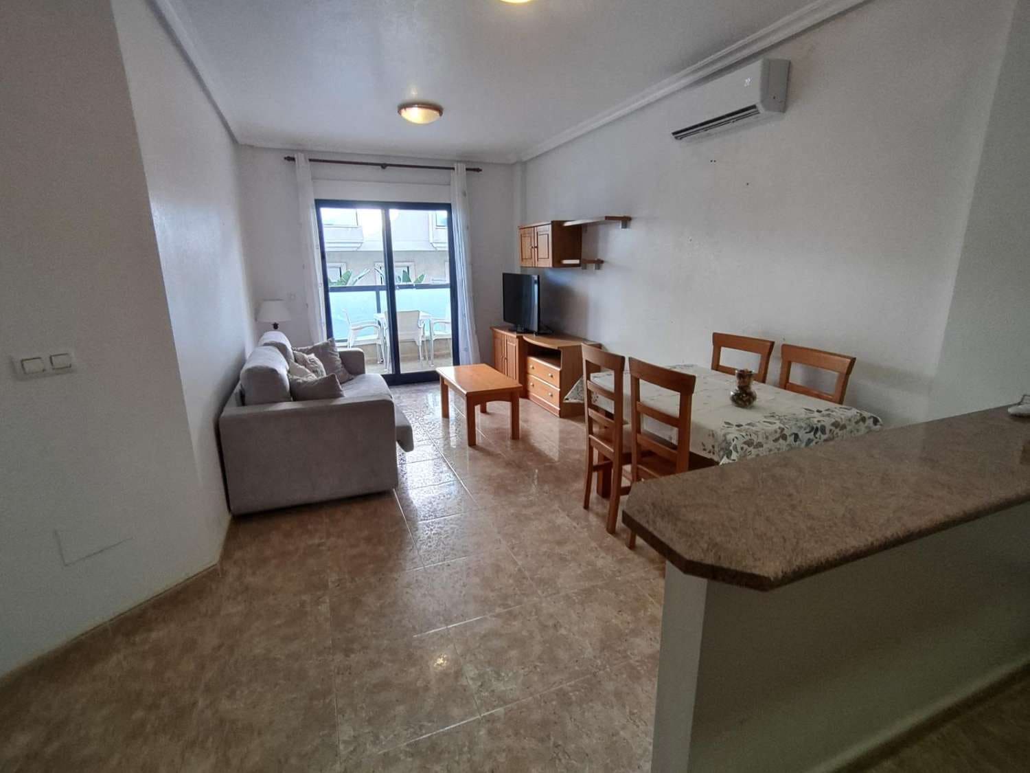 2 quarto Apartamento de Praia para venda em Orihuela com piscina - 185 000 € (Ref: 9430887)