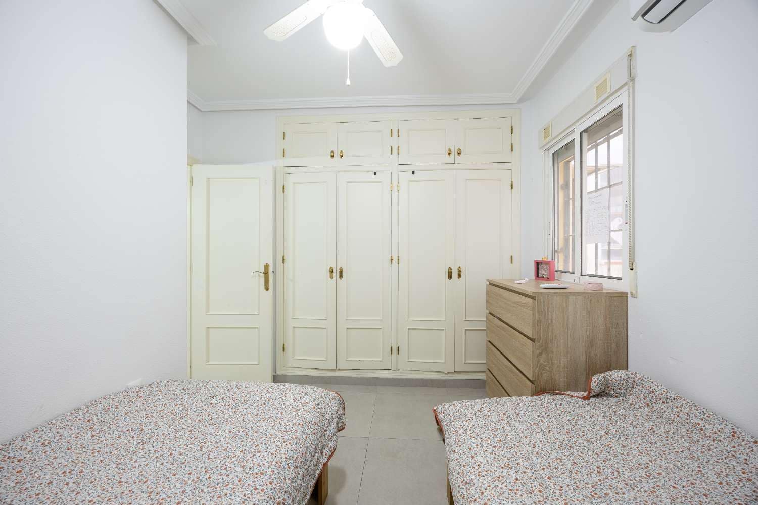 2 sypialnia Apartament na sprzedaż w Orihuela z basenem garażem - 169 900 € (Ref: 9433328)