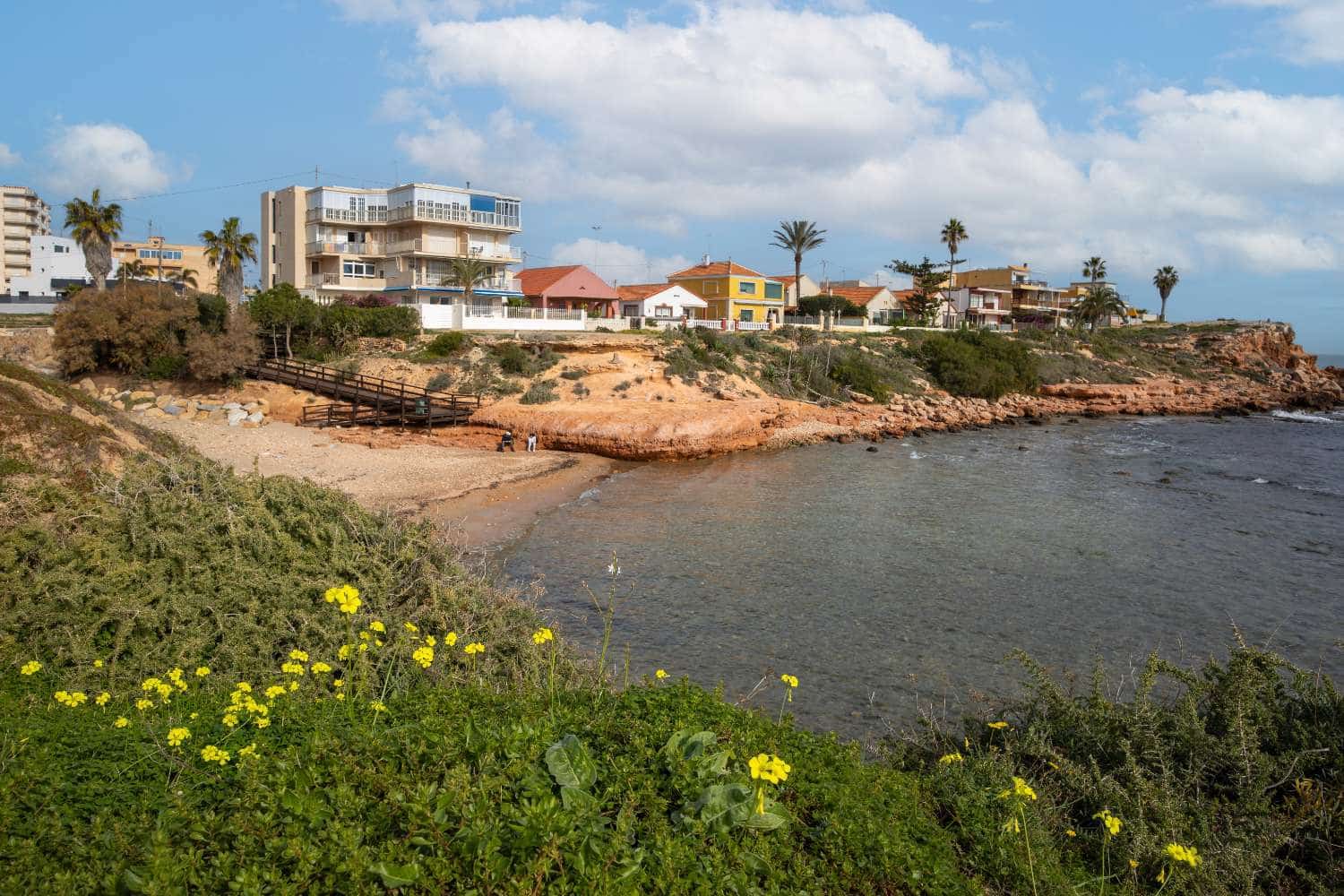 1 makuuhuone Huoneisto myytävänä paikassa Torrevieja mukana uima-altaan - 126 000 € (Ref: 9540882)