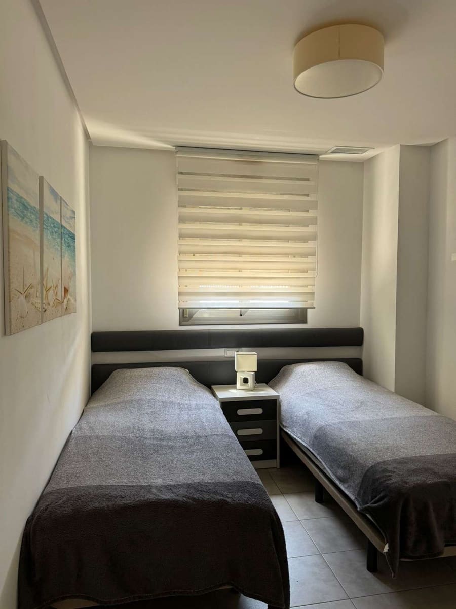 2 soverom Strandleiligheter til salgs i Orihuela med svømmebasseng garasje - € 220 000 (Ref: 9627309)