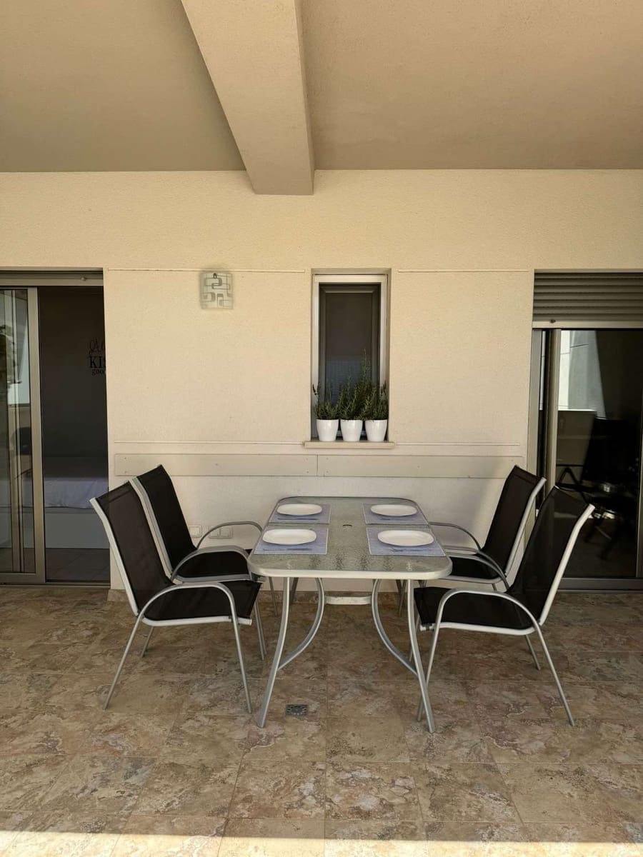 2 soverom Strandleiligheter til salgs i Orihuela med svømmebasseng garasje - € 220 000 (Ref: 9627309)