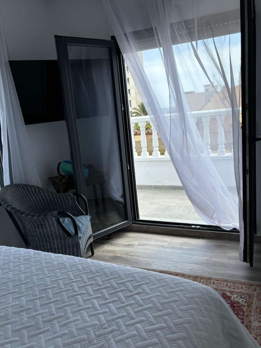 3 chambre Villa/Maison Semi-Mitoyenne à vendre à Orihuela avec piscine garage - 695 000 € (Ref: 9694867)