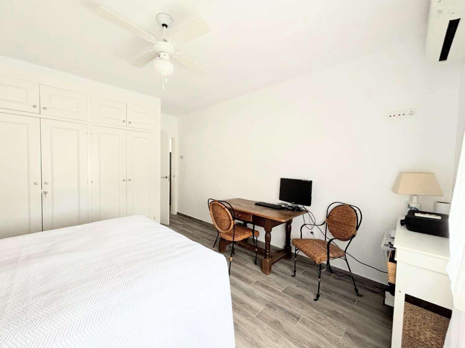 3 chambre Villa/Maison Semi-Mitoyenne à vendre à Orihuela avec piscine garage - 695 000 € (Ref: 9694867)