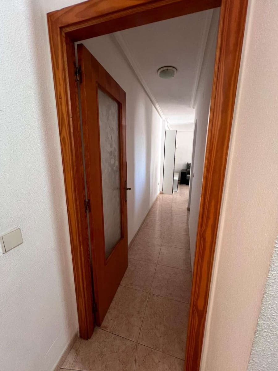 Apartamento de 2 habitaciones en Torrevieja en venta con piscina - 129.999 € (Ref: 9694870)