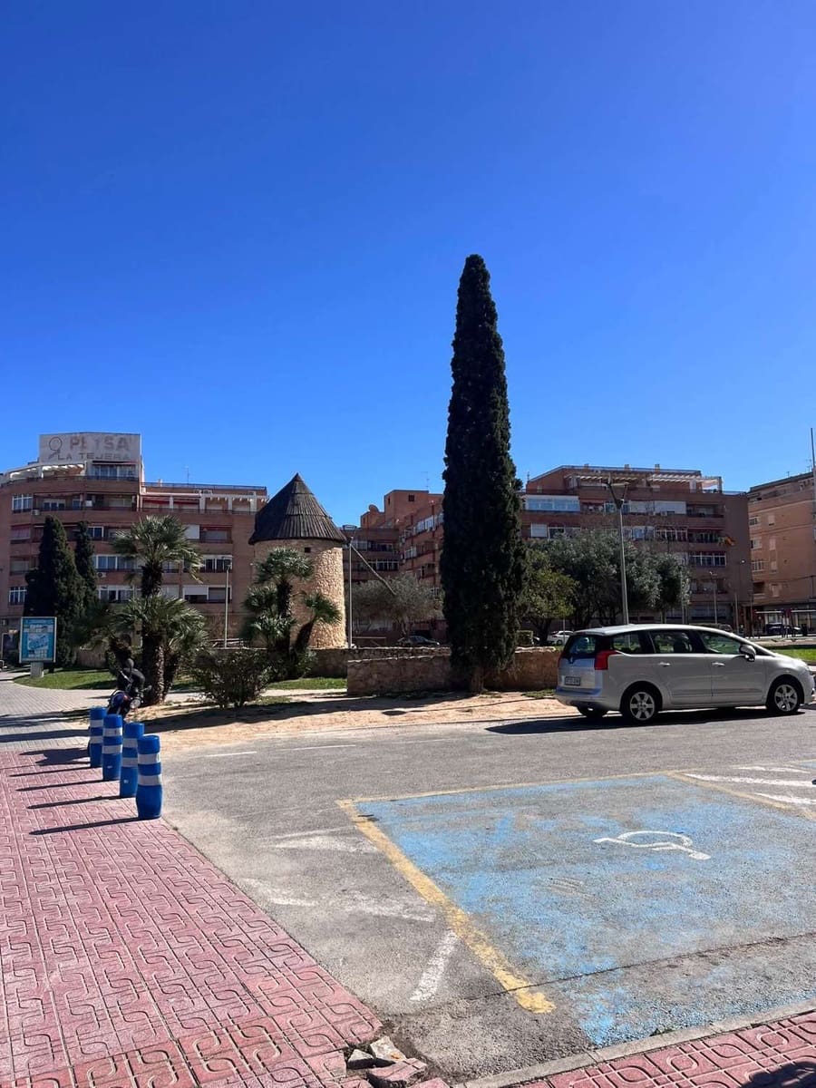 Apartamento de 2 habitaciones en Torrevieja en venta con piscina - 129.999 € (Ref: 9694870)