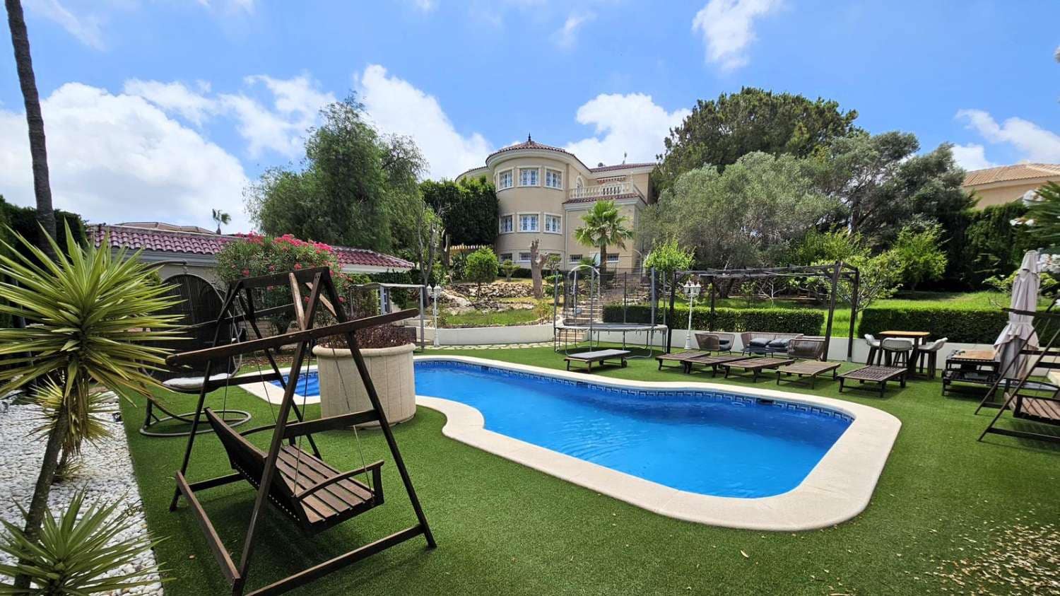 6 quarto Moradia para venda em Ciudad Quesada com piscina - 995 000 € (Ref: 9698698)