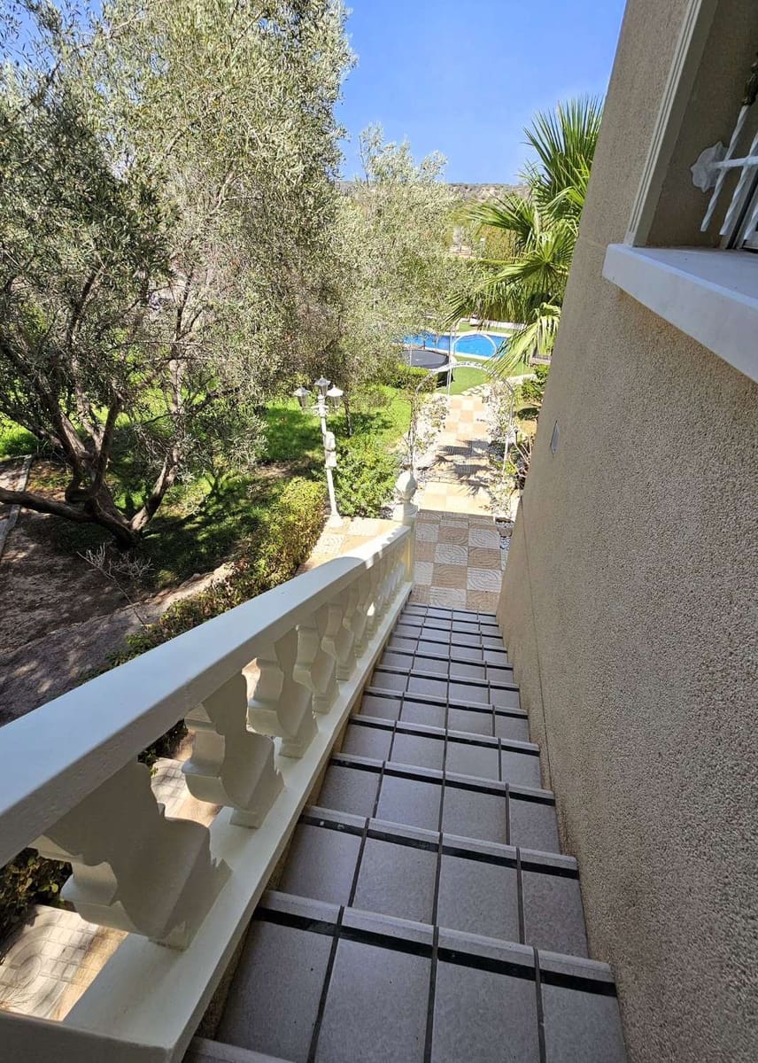 6 quarto Moradia para venda em Ciudad Quesada com piscina - 995 000 € (Ref: 9698698)