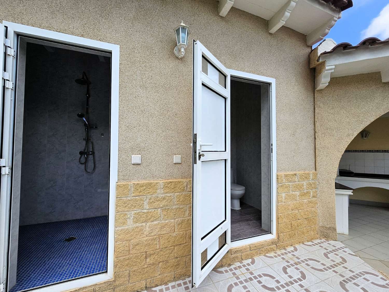 6 quarto Moradia para venda em Ciudad Quesada com piscina - 995 000 € (Ref: 9698698)