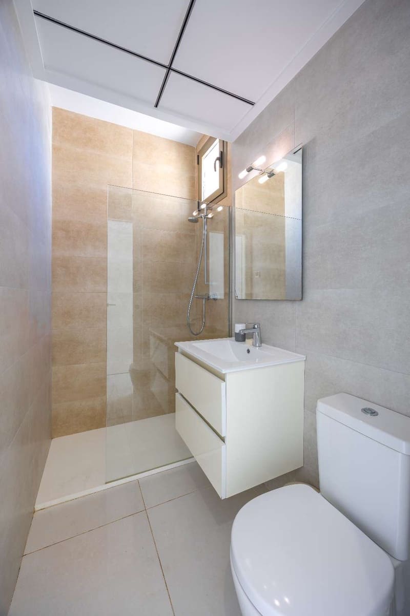 Chalet de 3 habitaciones en Orihuela en venta con piscina garaje - 449.000 € (Ref: 9755381)