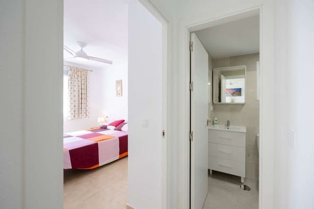 1 sovrum Lägenhet för semesterbostäder i Torrevieja med pool garage - 693 € (Ref: 9866672)