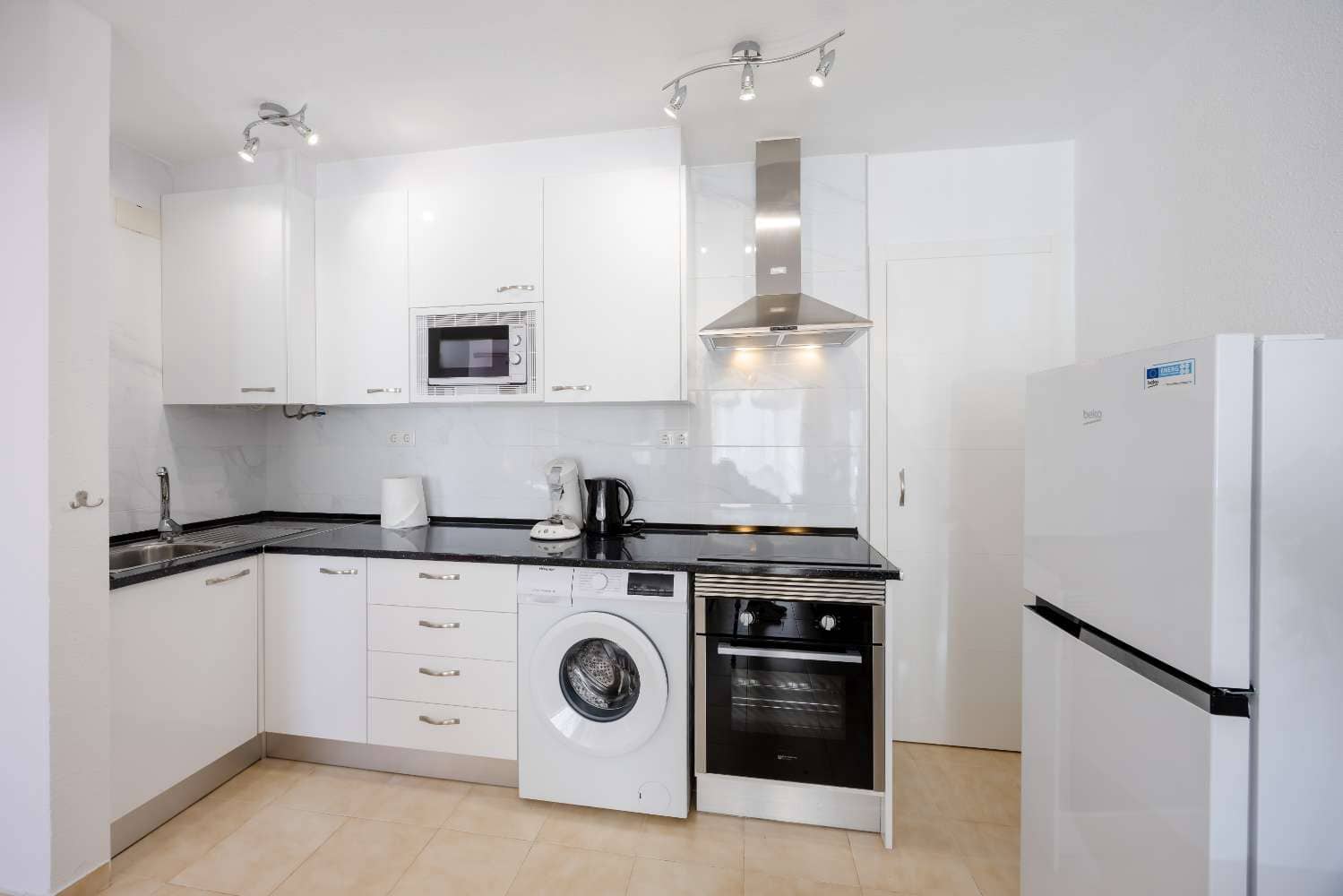 1 sovrum Lägenhet för semesterbostäder i Torrevieja med pool garage - 693 € (Ref: 9866672)
