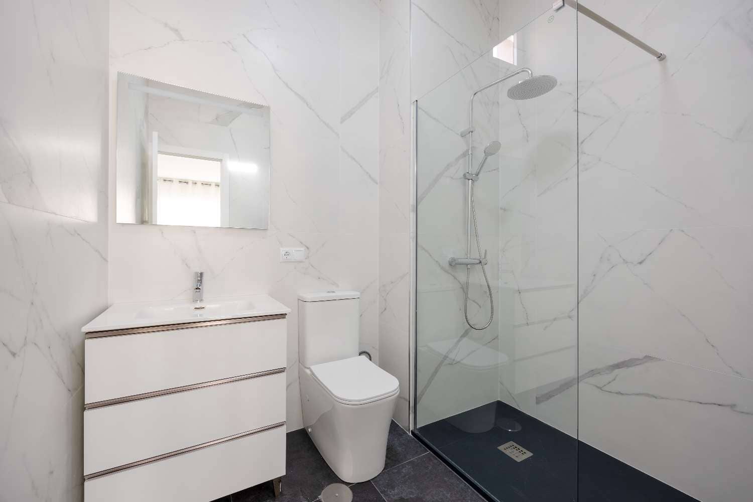 1 sovrum Lägenhet för semesterbostäder i Torrevieja med pool - 693 € (Ref: 9866673)