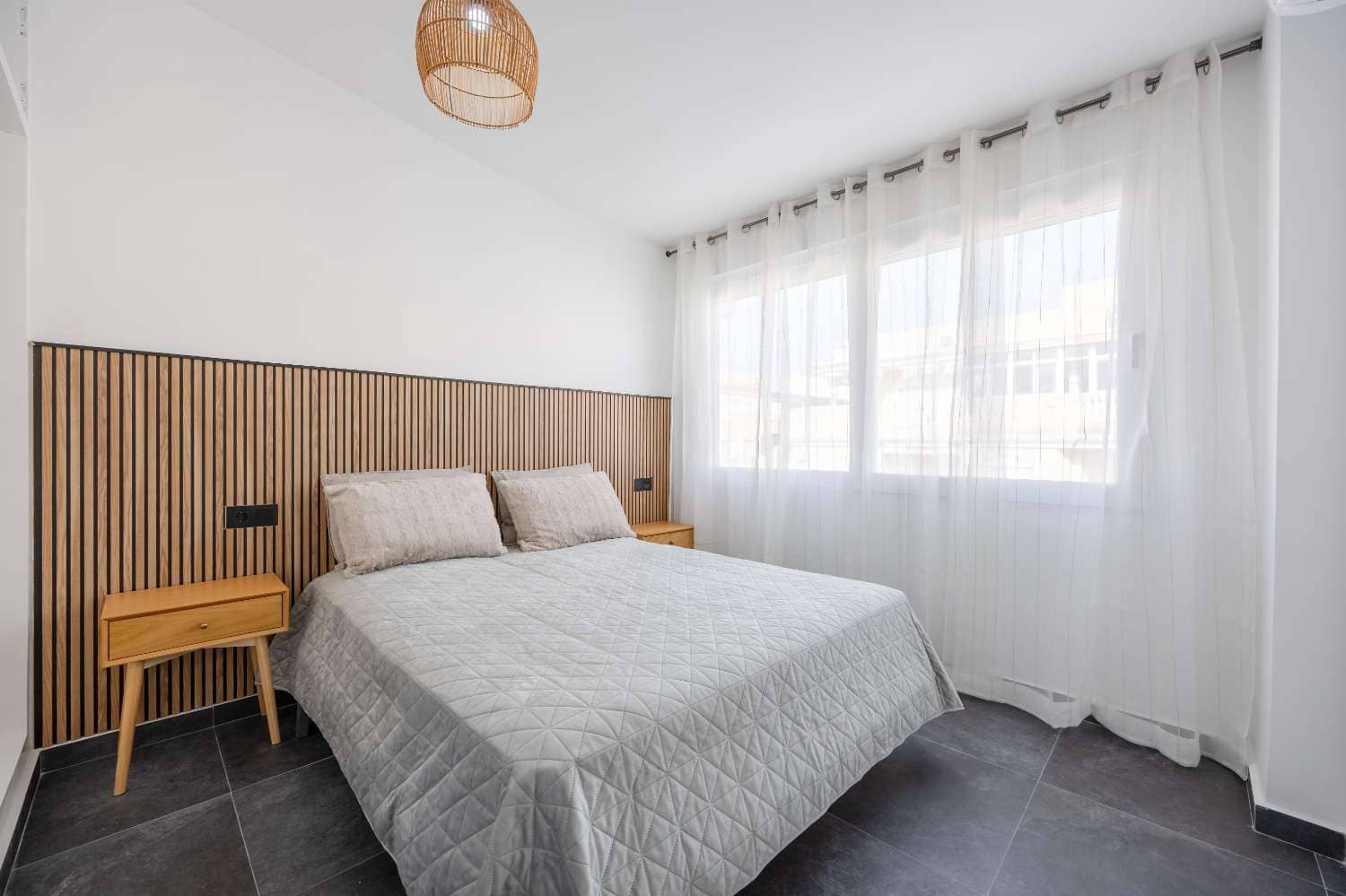 1 sovrum Lägenhet för semesterbostäder i Torrevieja med pool - 693 € (Ref: 9866673)