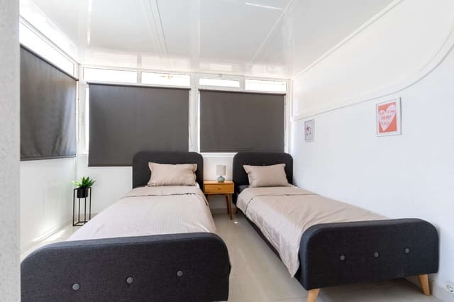   2 soveværelse   ferieLejlighed i Orihuela med   swimmingpool  garage  - € 980 (Ref: 9866674)