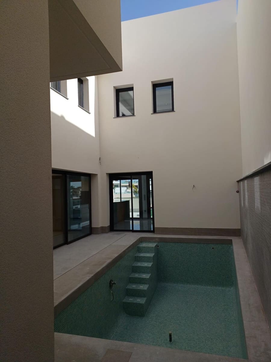 3 chambre Villa/Maison à vendre à San Pedro del Pinatar avec piscine garage - 414 900 € (Ref: 8738455)