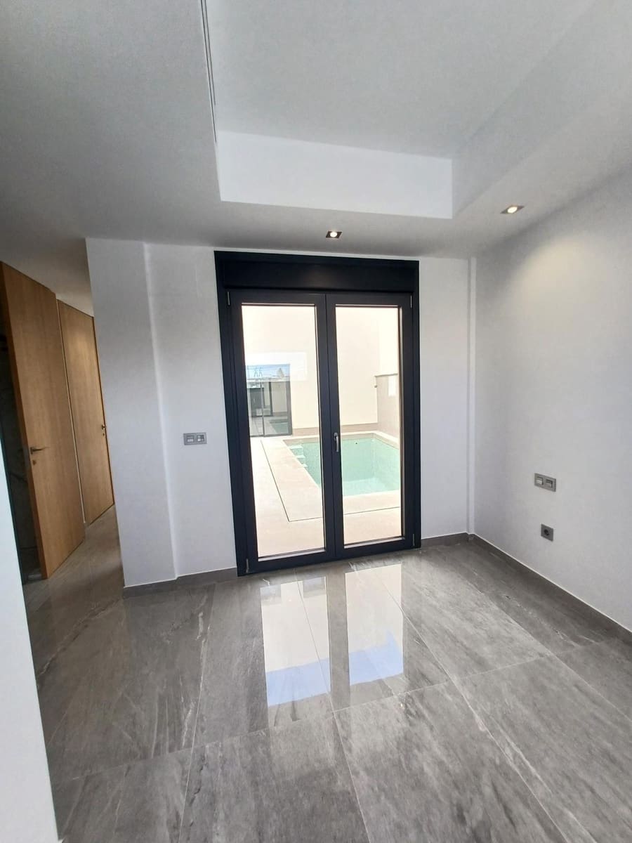 3 chambre Villa/Maison à vendre à San Pedro del Pinatar avec piscine garage - 414 900 € (Ref: 8738455)