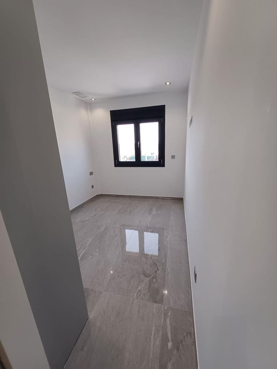 3 chambre Villa/Maison à vendre à San Pedro del Pinatar avec piscine garage - 414 900 € (Ref: 8738455)