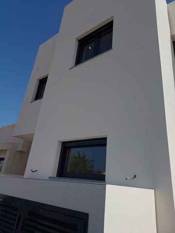 3 chambre Villa/Maison à vendre à San Pedro del Pinatar ciudad, San Pedro del Pinatar avec piscine garage - 414 900 € (Ref: 8738455)