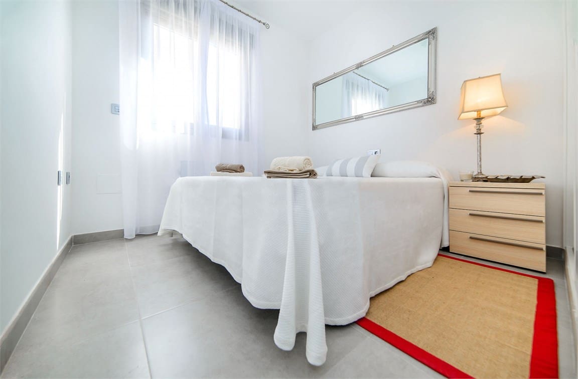 3 slaapkamer Rijtjeshuis te koop in Pilar de la Horadada met zwembad - € 269.000 (Ref: 8742007)